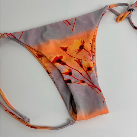 Miaou Other - Miaou Kauai string bikini bottom Small side tie floral print